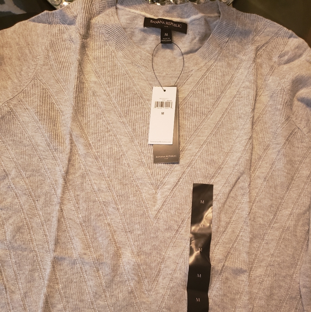 Grey crew neck sweater